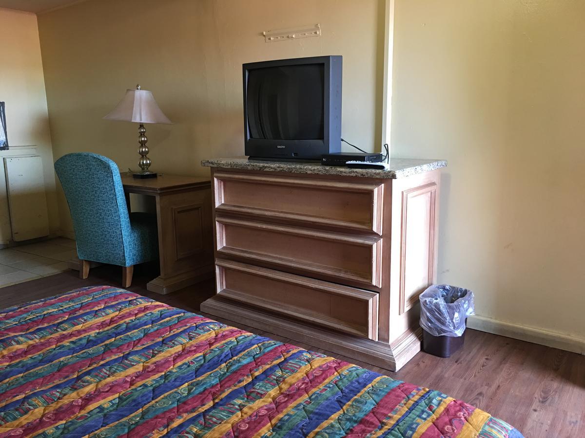 Black Horse Motel Апл-Валли Экстерьер фото