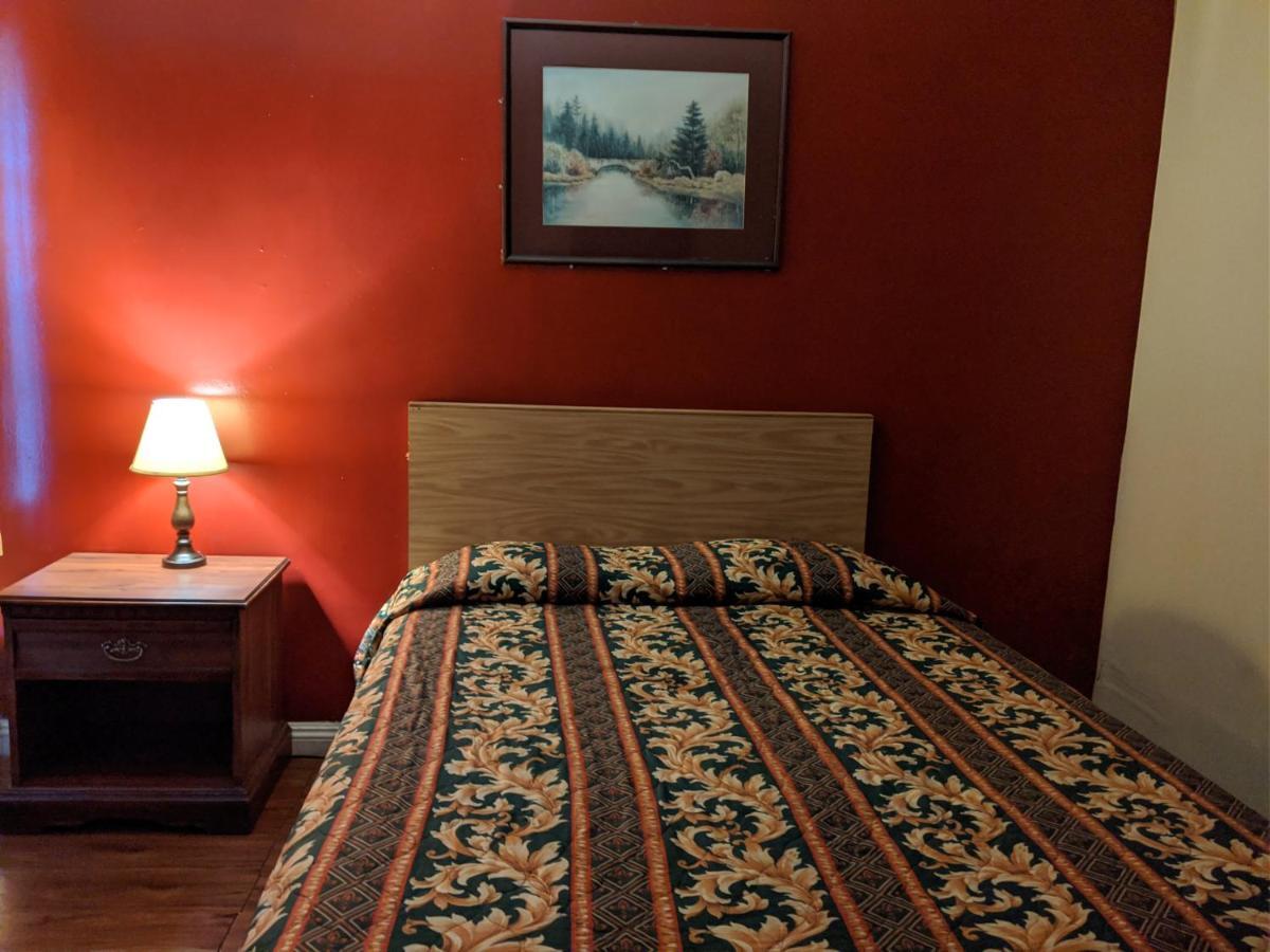 Black Horse Motel Апл-Валли Экстерьер фото